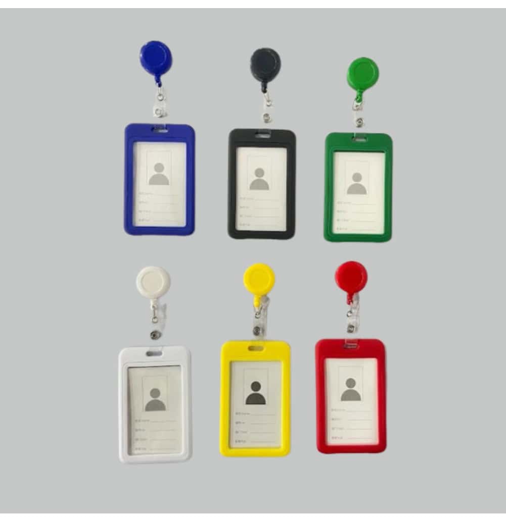 Porta credencial con broche retráctil